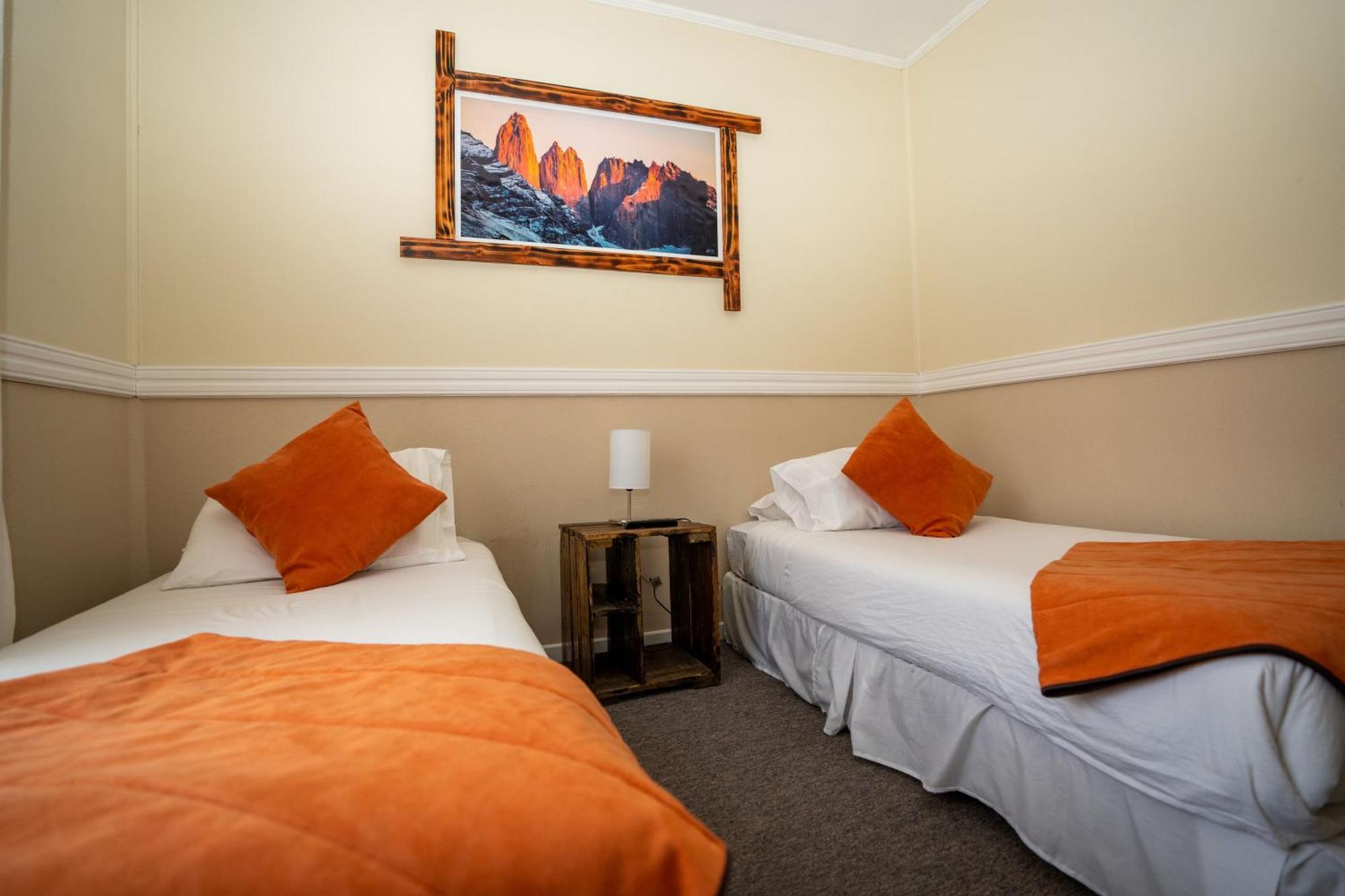 Darwin Hotel Puerto Natales Eksteriør bilde